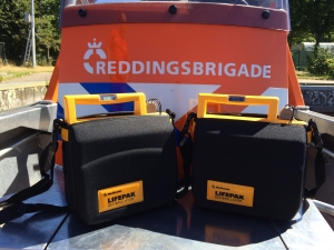 Reddingsbrigade ontvangt 2 AED's