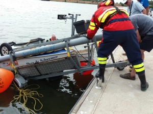 Zeilboot met Trailer te water